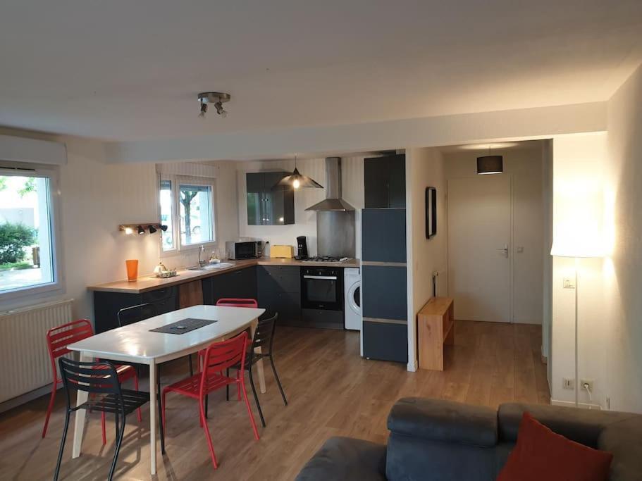 62 M2 Rez De Jardin, Terrasse , 6 Lits Et Parking Apartman Annecy Kültér fotó