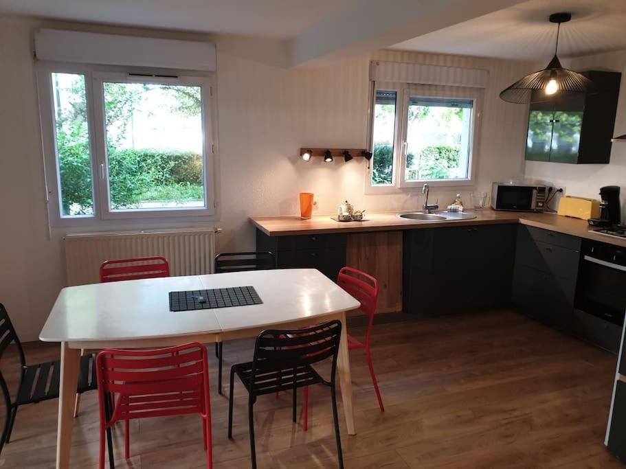 62 M2 Rez De Jardin, Terrasse , 6 Lits Et Parking Apartman Annecy Kültér fotó