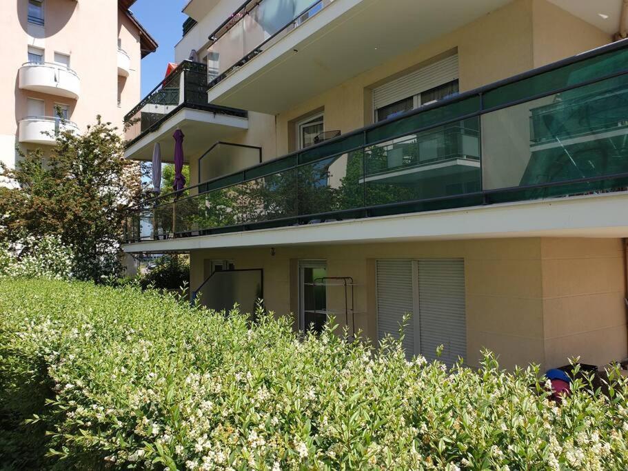 62 M2 Rez De Jardin, Terrasse , 6 Lits Et Parking Apartman Annecy Kültér fotó